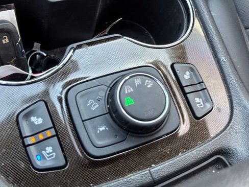 Used 2023 GMC Acadia AT4 w/ Technology Package AWD/4WD image 19