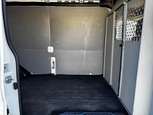 Used 2020 Ford Transit 250 Medium Roof RWD image 35