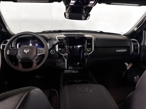 New 2026 RAM 2500 Laramie AWD/4WD image 12