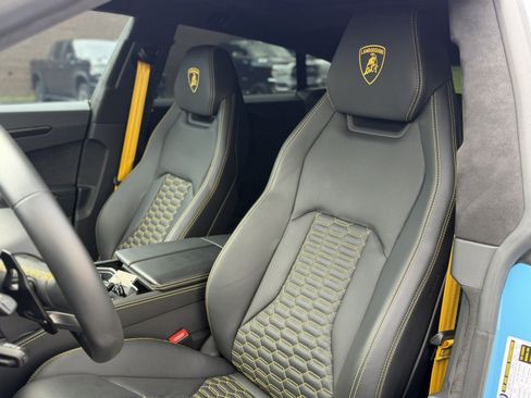 Used 2024 Lamborghini Urus S AWD/4WD image 25