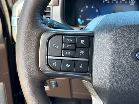 Used 2025 Ford F150 King Ranch w/ FX4 Off-Road Package image 18