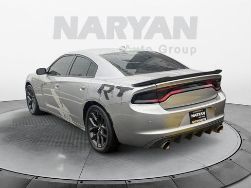 Used 2018 Dodge Charger R/T image 5