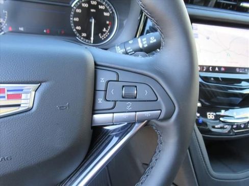 New 2025 Cadillac XT6 Premium Luxury image 18