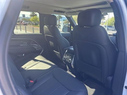 Certified 2023 Land Rover Range Rover SE image 10
