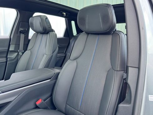 Used 2025 Cadillac Lyriq Luxury image 39