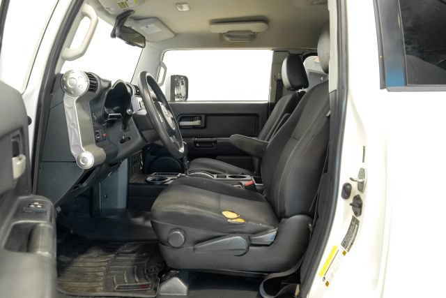 Used 2012 Toyota FJ Cruiser 2WD w/ Convenience Pkg image 5