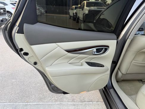 Used 2012 INFINITI M37 w/ Premium Pkg RWD image 14
