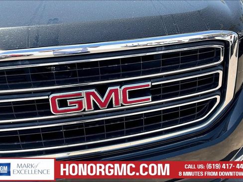 Used 2018 GMC Yukon SLT AWD/4WD image 29