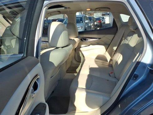 Used 2016 INFINITI Q70 3.7 image 14