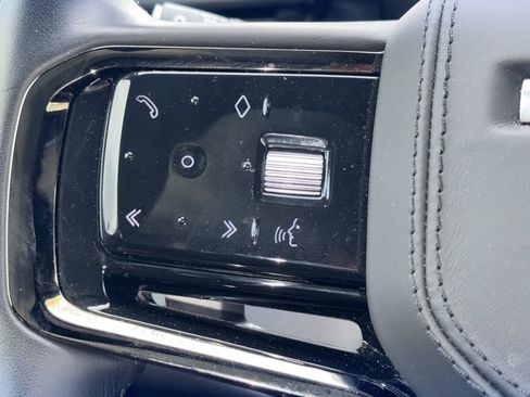 Used 2024 Land Rover Range Rover Velar Dynamic HSE AWD/4WD image 12