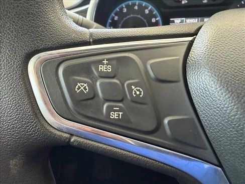 Used 2017 Chevrolet Malibu LT FWD image 16