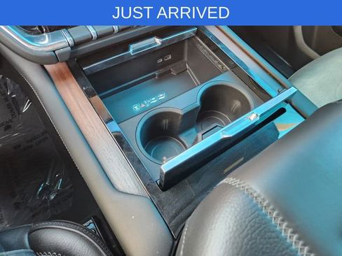 Used 2025 GMC Yukon XL Denali AWD/4WD image 23