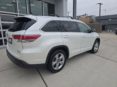 Used 2016 Toyota Highlander Limited image 10