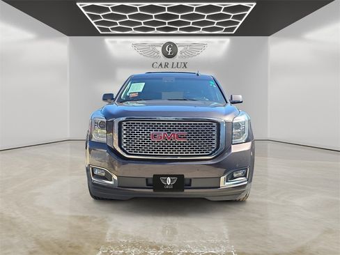 Used 2017 GMC Yukon Denali w/ Open Road Package image 8