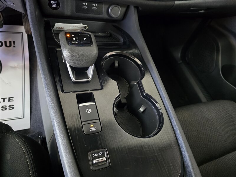 Used 2025 Nissan Rogue SV FWD image 22