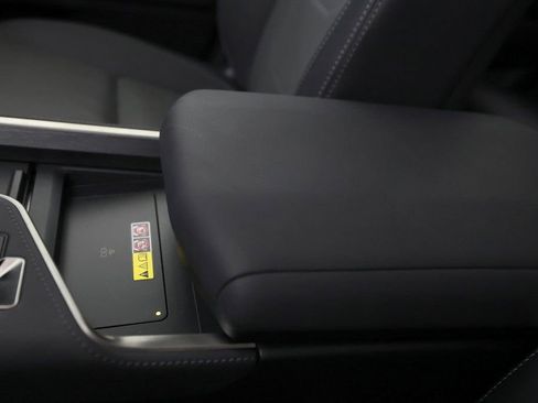 Used 2025 Lexus GX 550 w/ Cold Area Package image 41