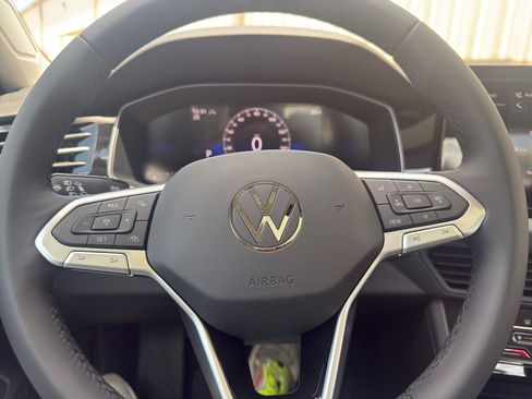 New 2026 Volkswagen Jetta SE FWD image 16
