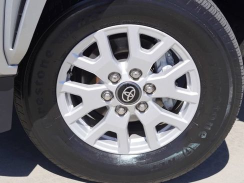 Used 2024 Toyota Tacoma SR5 AWD/4WD image 14