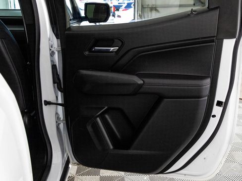 Used 2023 Chevrolet Colorado LT w/ LT Convenience Package III AWD/4WD image 39