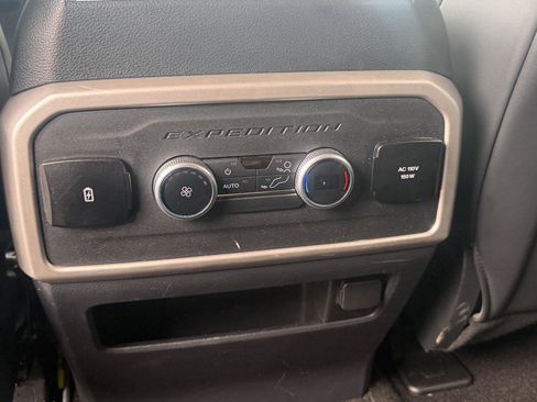Used 2022 Ford Expedition Max XLT image 22