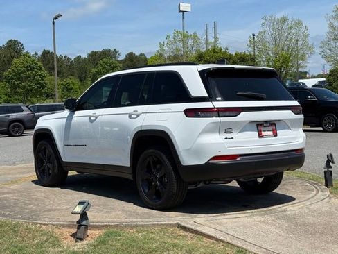 New 2026 Jeep Grand Cherokee Limited w/ Limited Altitude Package AWD/4WD image 5