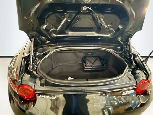 Used 2017 MAZDA MX-5 Miata RF Club RWD image 22