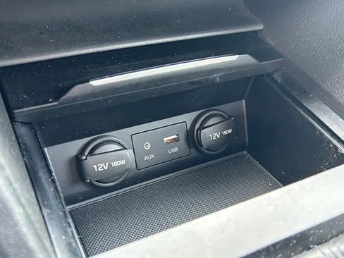 Used 2017 Hyundai Elantra Limited w/ Limited Tech Package 04 image 41