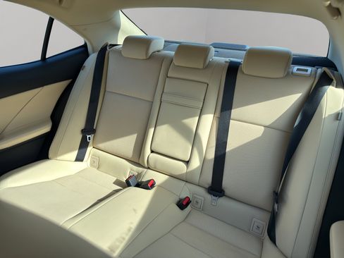 Used 2016 Lexus IS 300 AWD w/ Premium Package image 14