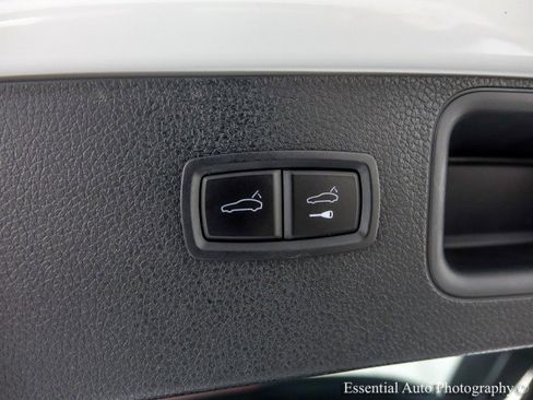 Used 2017 Porsche Macan S AWD/4WD image 27