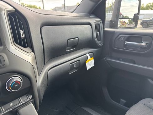 New 2026 Chevrolet Silverado 2500 Custom w/ Custom Value Package AWD/4WD image 39