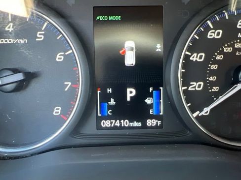 Used 2020 Mitsubishi Outlander ES FWD image 12