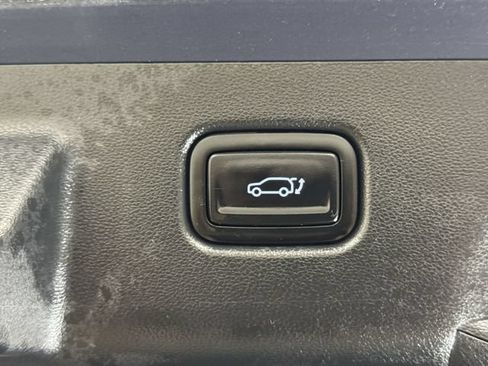 Used 2024 Hyundai Kona Limited AWD/4WD image 27