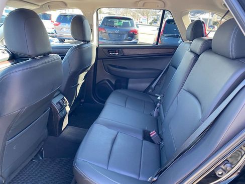 Used 2016 Subaru Outback 3.6R Limited image 23