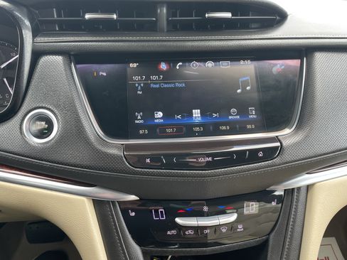 Used 2017 Cadillac XT5 Luxury w/ Driver Awareness Package AWD/4WD image 20