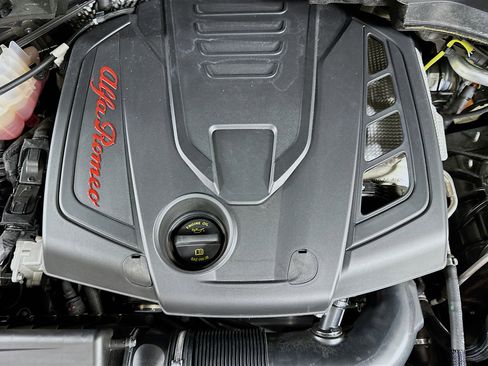 Used 2023 Alfa Romeo Stelvio Sprint RWD image 35
