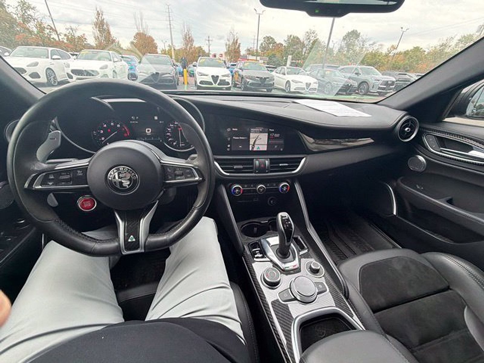 Used 2020 Alfa Romeo Giulia Quadrifoglio RWD image 21