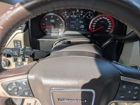Used 2016 GMC Yukon XL Denali w/ Open Road Package AWD/4WD image 23