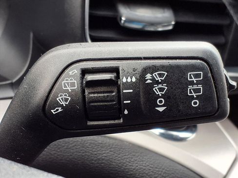 Used 2023 Ford Explorer XLT w/ Equipment Group 202A image 25