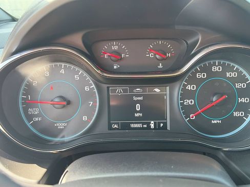 Used 2017 Chevrolet Cruze LT w/ Convenience Package FWD image 12