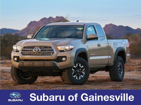 Used 2017 Toyota Tacoma TRD Sport w/ Tow Package (A/T) AWD/4WD image 1