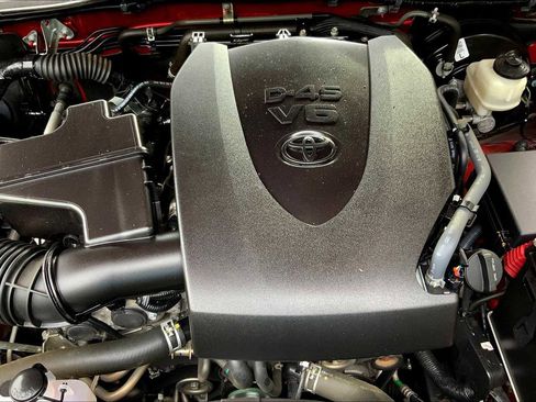 Certified 2020 Toyota Tacoma SR image 29