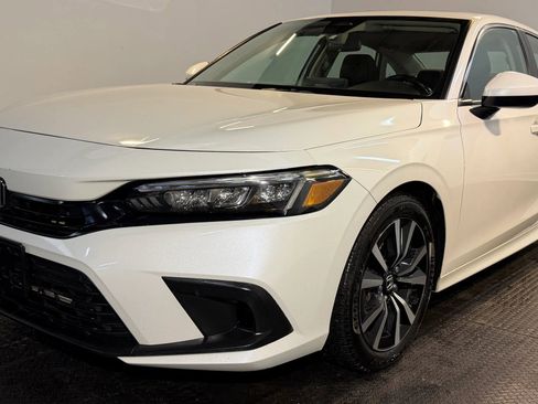 Used 2024 Honda Civic EX image 2