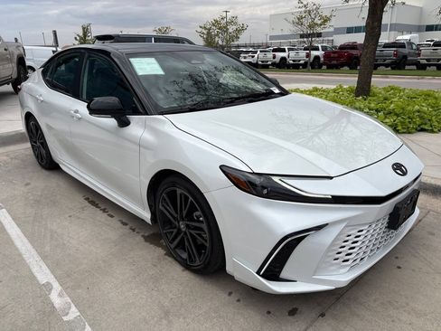 Used 2025 Toyota Camry XSE w/ Premium Package FWD image 5