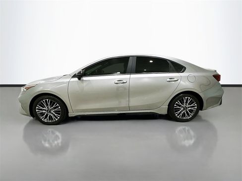 Used 2023 Kia Forte GT-Line w/ GT-Line Technology Package image 4