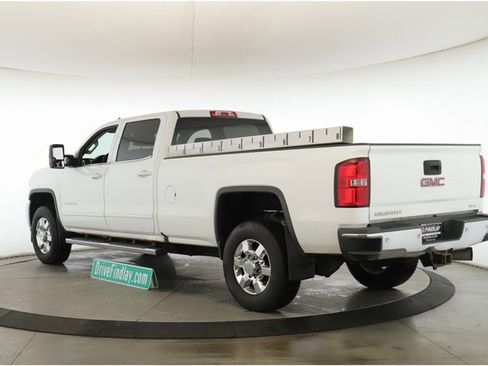 Used 2016 GMC Sierra 3500 SLE w/ SLE Preferred Package image 8