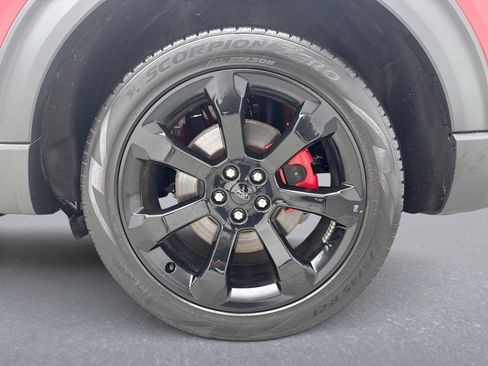 Used 2023 Ford Explorer ST w/ Equipment Group 401A AWD/4WD image 28