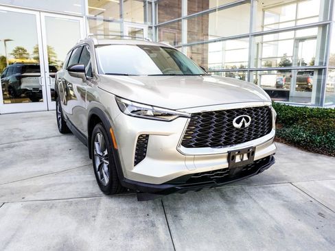 Used 2023 INFINITI QX60 Luxe w/ Cargo Package AWD/4WD image 5