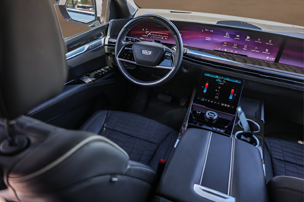 Used 2025 Cadillac Escalade ESV Premium Luxury Platinum w/ LPO, Radiant Package RWD image 27