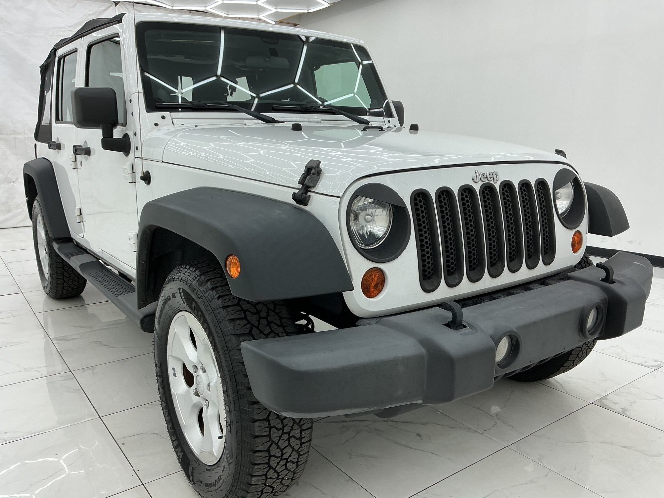 Used 2013 Jeep Wrangler Unlimited Sport AWD/4WD image 3