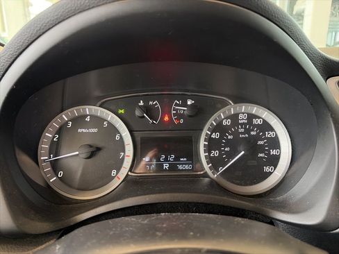 Used 2015 Nissan Sentra SV w/ Navigation Package image 14